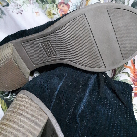 ¤ TOMS ¤ - Picture 3 of 4